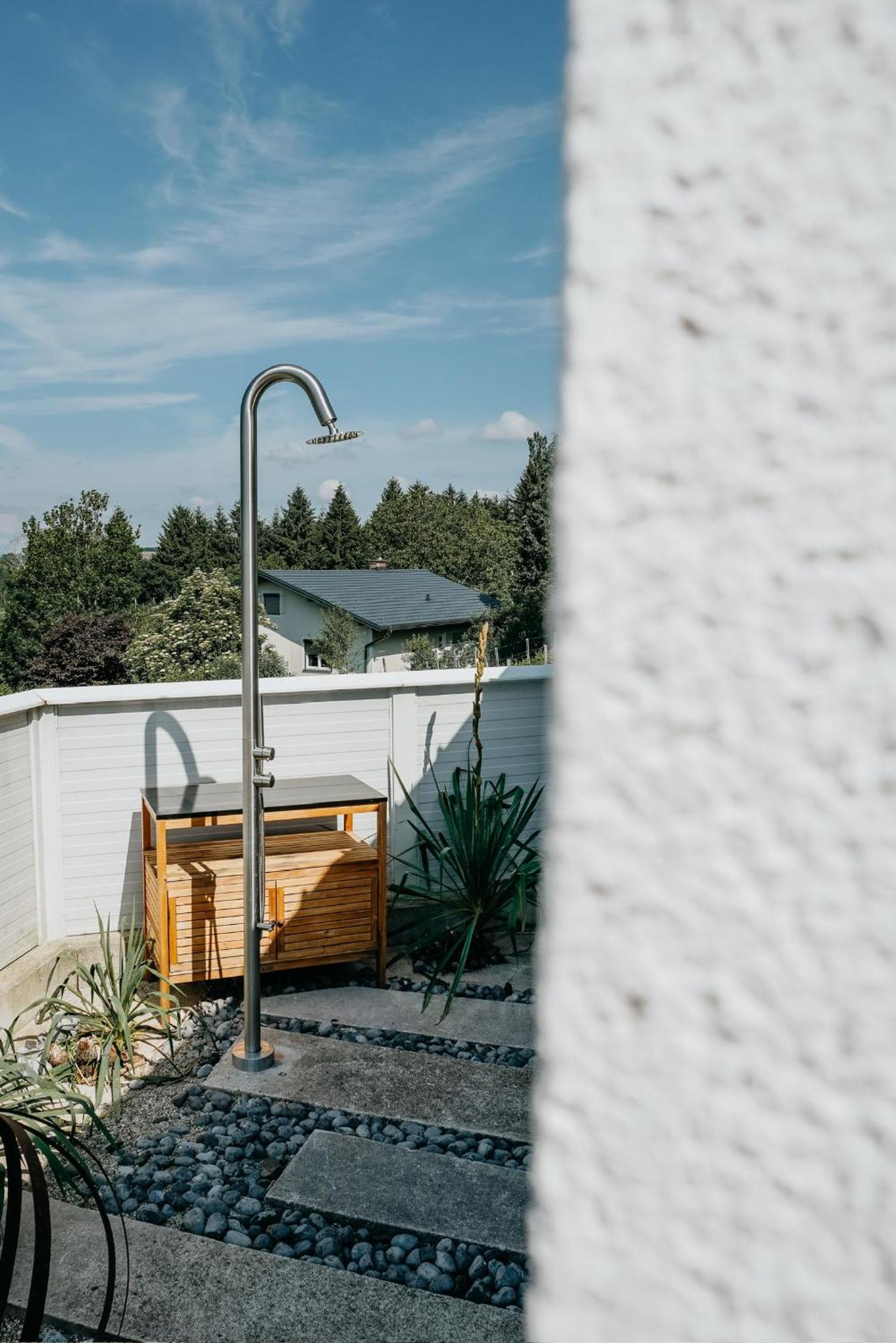 Weingut Holler Chalet Weingarten シュピールフェルト エクステリア 写真